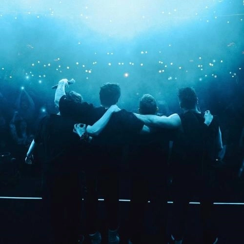 Под провинциальным небом другая версия