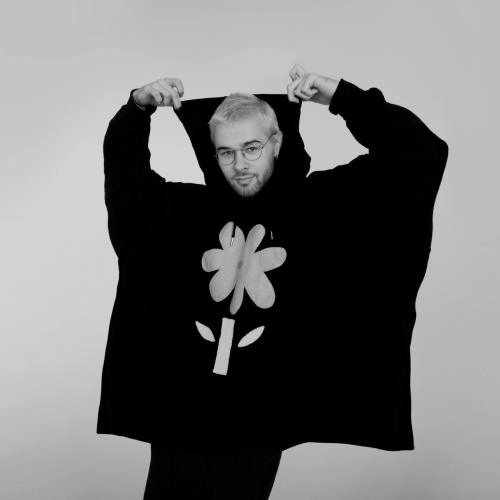 Вокруг да около