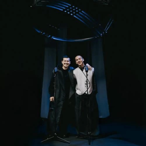 Moldir Sezim (feat. Daulet)