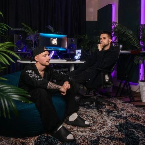 Полюбила дебила