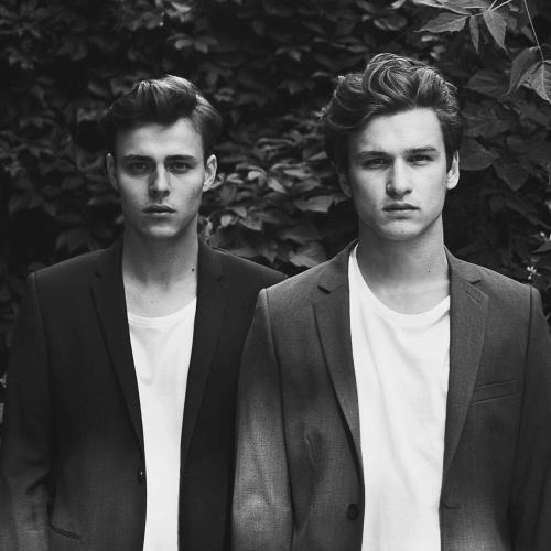 Девчонкам (2015)