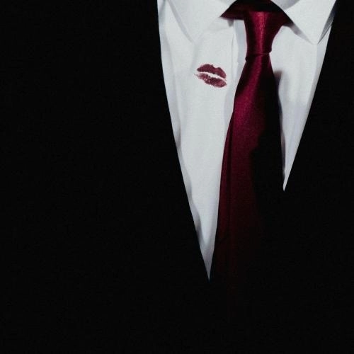 первый поцелуй